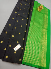 Load image into Gallery viewer, Pure Silk Handloom Kanchipuram Sarees